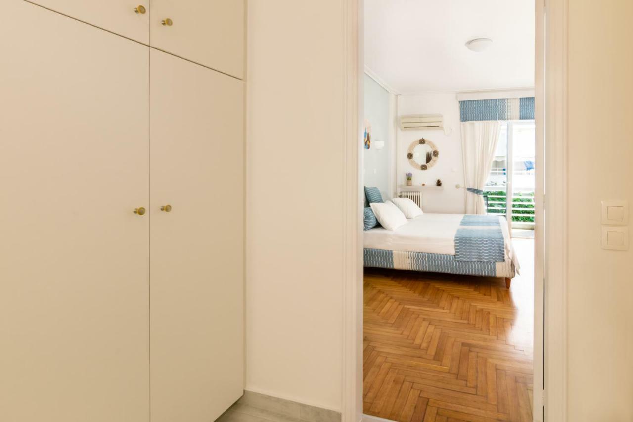 Coastal Apartment Palaio Faliro Athena Bagian luar foto