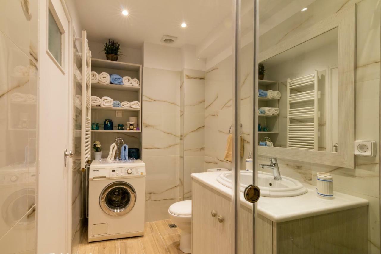Coastal Apartment Palaio Faliro Athena Bagian luar foto